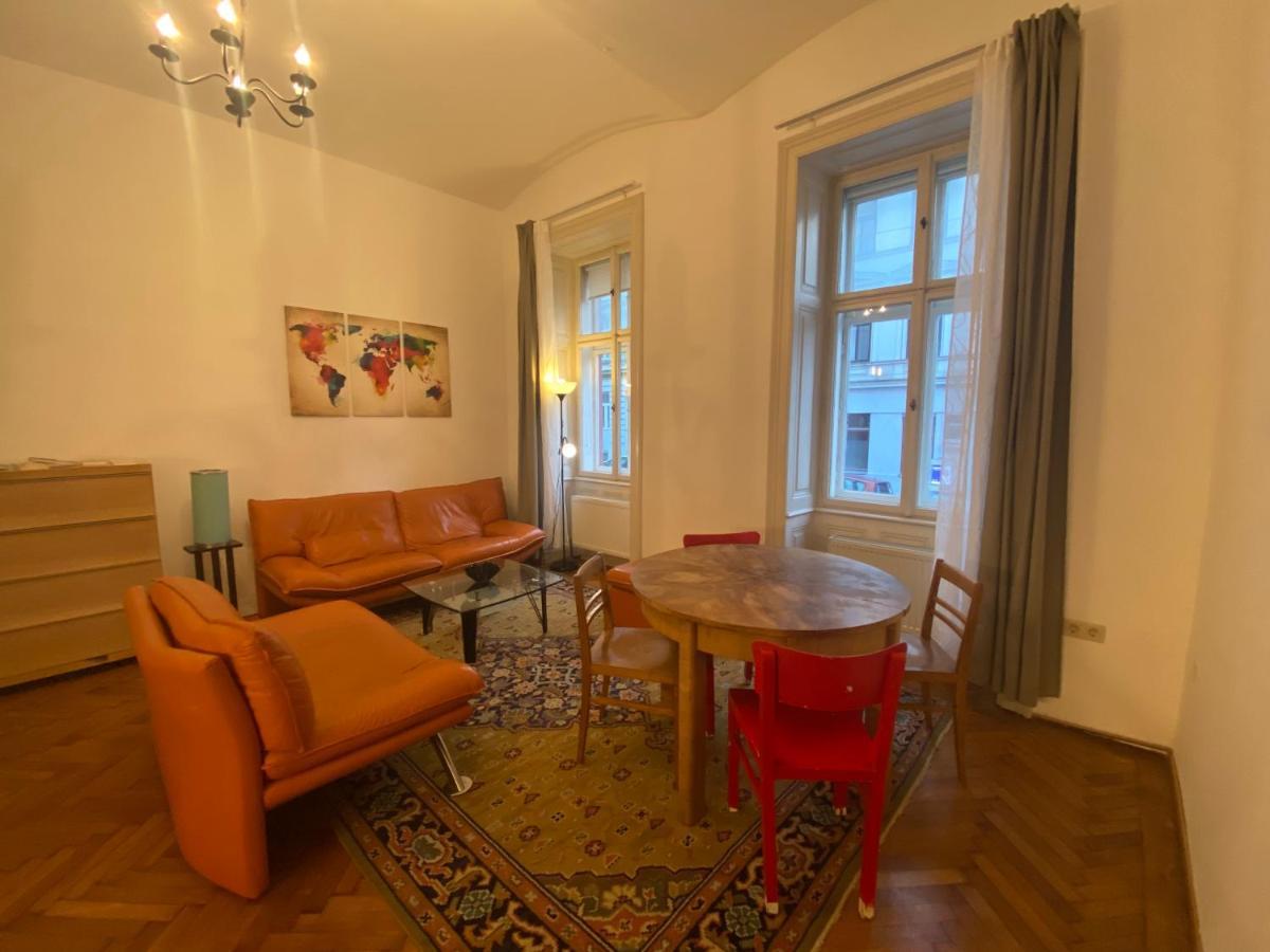 Charming Loft In Margareten District Of וינה חדר תמונה